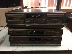 lot 192 image: 3 Pc TECHNICS Tuner-Equalizer-Cassette Deck