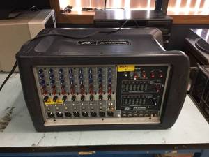 lot 193 image: PEAVEY XR-8300 600 Watt Powered Mixer - Powers On