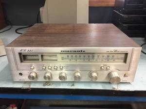 lot 194 image: MARANTZ MR220 Receiver