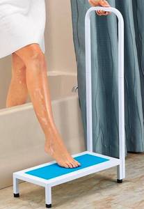 lot 206 image: Bath Step with Handle Step Stool $45.99 Retail - Brand New