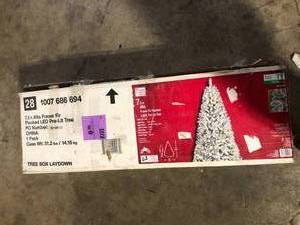 lot 20 image: 7.5 ft. Pre-Lit Incandescent Flocked Artificial Christmas Tree with 550 Warm White Lights   Customer Returns See Pictures