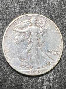 lot 31 image: 1940 US WALKING LIBERTY HALF DOLLAR