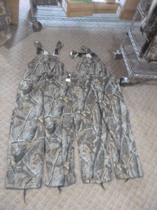 lot 4 image: 2 Pair of Mens Outfitters Ridge Bib Hunting Pants