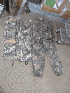 lot 6 image: Mens Outdoor Apparel