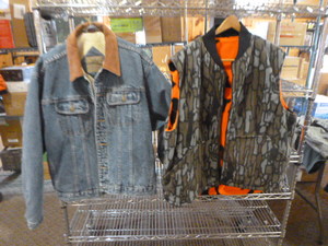 lot 9 image: Mens Jacket and Vest
