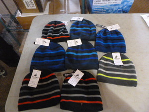 lot 37 image: NEW 8 Boys Winter Hats