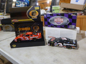 lot 53 image: 2 Action NASCAR Die-Cast Cars