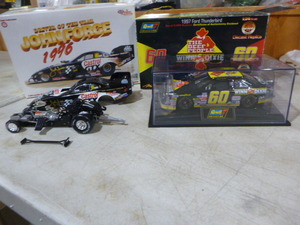 lot 57 image: 2 Die-Cast Race Cars