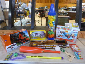 lot 65 image: NEW Toys and Games