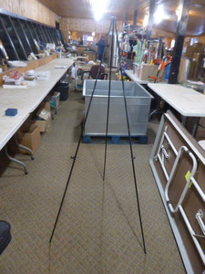 lot 84 image: Adjustable Height Artists Easle