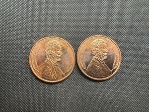 lot 68 image: Two 2012 1 oz Copper Rounds Lincoln Design