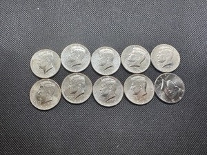 lot 72 image: 10 AU 2023 D Kennedy Half Dollars