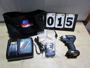 lot 15 image: Makita Sub-Compact Impact Wrench Tool Kit