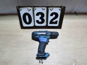 lot 32 image: Makita 38 Driver Drill