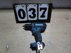 lot 37 image: Makita Compact 12 Driver Drill