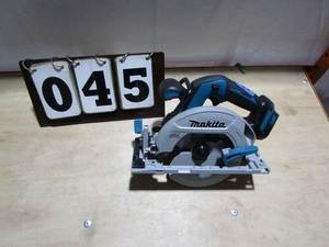 lot 45 image: Makita LXT 6-12 Circular Saw - tool only