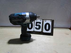 lot 50 image: Makita 12 Impact Driver - tool only