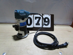 lot 79 image: Makita 1-14 HP Compact Router