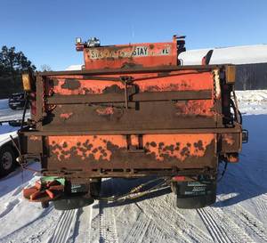 1992 Ford L8000F W/Plow and Sander