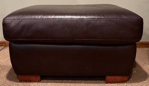 lot 118H image: LL - Brown Leather Ottoman