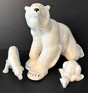 lot 194H image: LR - Porcelain Polar Bear Family Figurines Set of 3