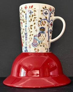 lot 223H image: K - iittala Taika Porcelain Mug and Pier 1 Red Earthenware Bowl