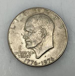 lot 27 image: 1776-1976 Type One Wide Print Bicentennial Eisenhower One Dollar Coin