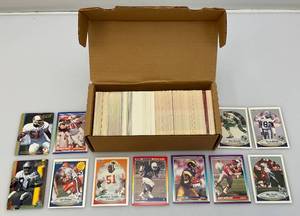lot 43 image: Unsorted Misc. Football Cards