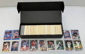 lot 47 image: Unsorted Misc. Baseball Cards