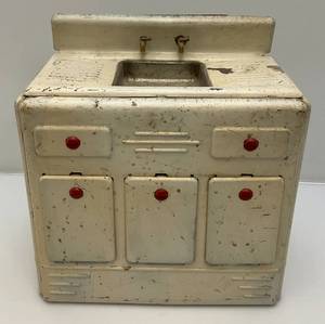 lot 60 image: Vintage Pressed Steel Kids Sink (Very Cool)