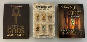 lot 80 image: Misc. Vintage TAROT Cards