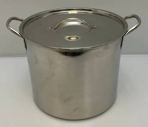 lot 219 image: Stainless Steel Stock Pot With Lid (Lightly Used)