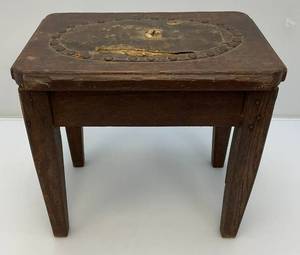 lot 231 image: Primitive Small Oak Stool 14 L x 12.5 H x 10 W
