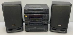 lot 241 image: AIWA Z-M260 Compact Disc Setreo System With Speakers