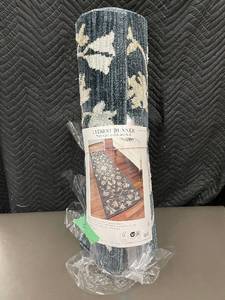 lot 5 image: 30in x 96in Everest Runner Area Rug, Polyester-Cotton, Floral Pattern