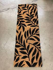 lot 14 image: 16x48in Leaf Motif Coir Runner Doormat