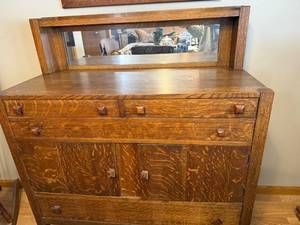 lot 1J image: North Western Cabinet Company Oak Buffet with Mirror 42x20x48