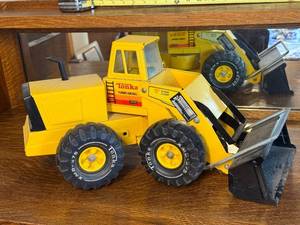 lot 11J image: Vintage Tonka Turbo Diesel Front Loader Construction Toy