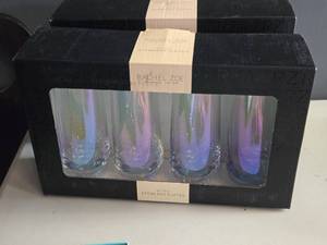 lot 232 image: Lot of (2) Stemless Flutes Set of 4 by Rachel Zoe