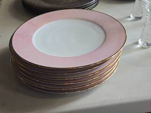 lot 238 image: Lot of (6) 11 Dinner Plates by Spal Porcelanas (pink)