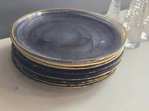 lot 239 image: Lot of (9) 9 Dinner Plates (black)