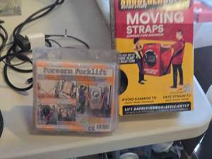 lot 266 image: Forearm Forklift Lifting Straps, Shoulder Dolly Moving Straps (in original packaging)