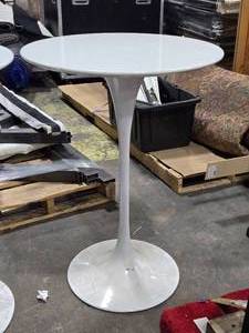 lot 50 image: Pedestal High Top Table 40 x 27
