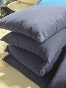 lot 119 image: Lot of (4) 15 Throw Pillows