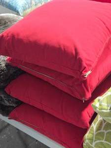 lot 134 image: Lot of (4) 15 Polyester Throw Pillows