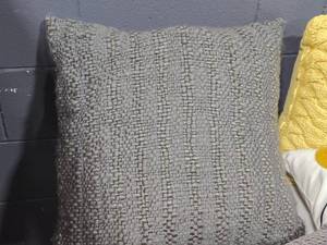 lot 188 image: Lot of (1) 20 Woven Textured Fabric Throw Pillow
