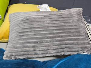 lot 174 image: Lot of (1) Ribbed Plush Throw Pillow 17 x 12