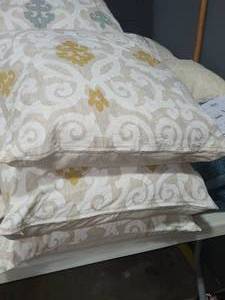 lot 151 image: Lot of (3) 20 Linen Throw Pillows by Z Gallerie