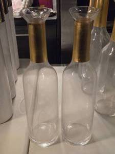 lot 331 image: Lot of (2) 14 Glass Vase (gold)