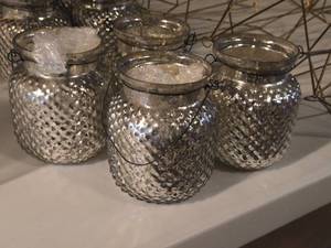 lot 332 image: Lot of (4) Glass Hobnob Jar with Wire Hanger 5 (silver mercury)